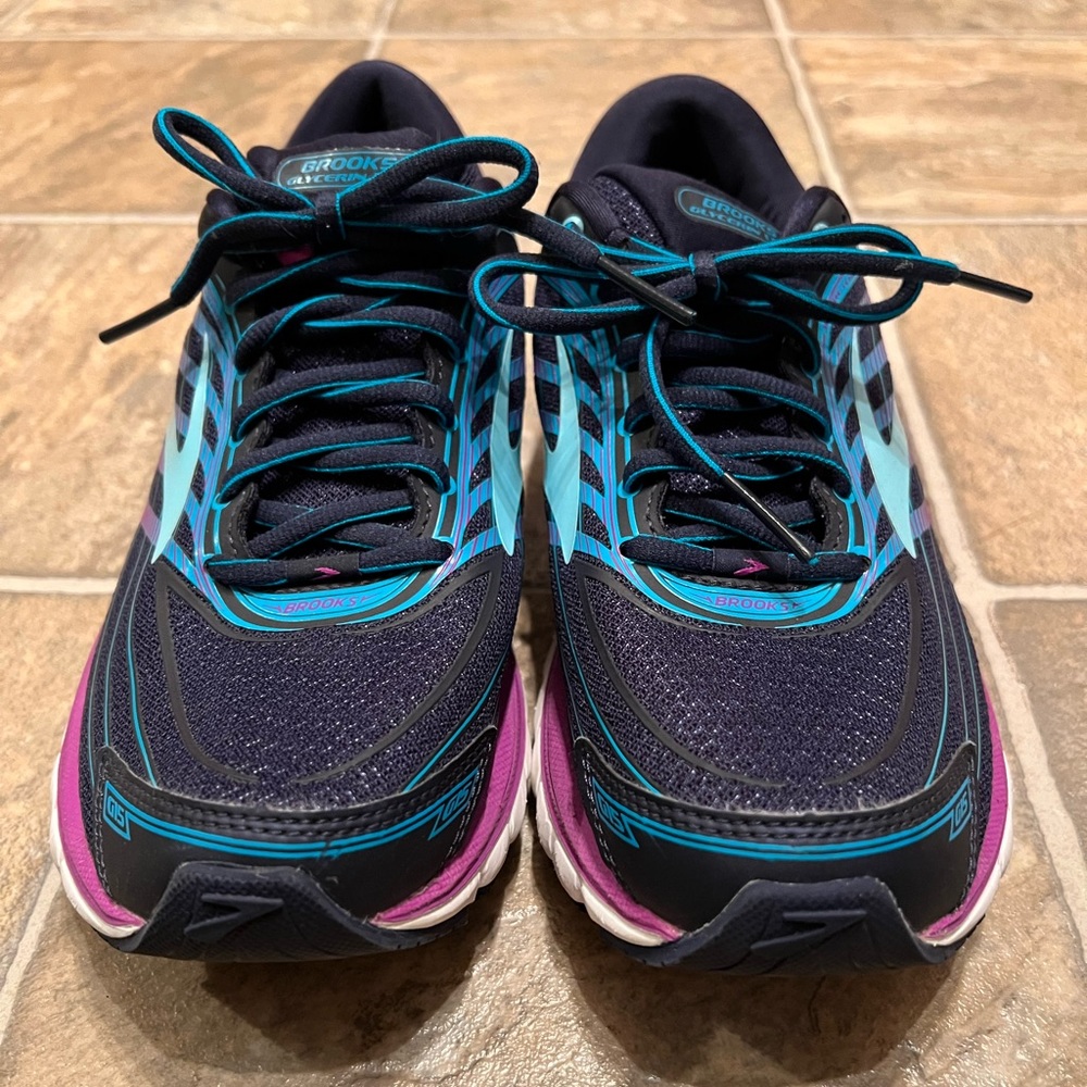 BROOKS Glycerine 15. Women’s Size 8.5 wide. Only worn twice. EUC.